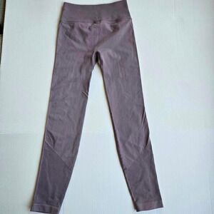 Lululemon Women's High-Waisted Seamless Leggings in Mauve